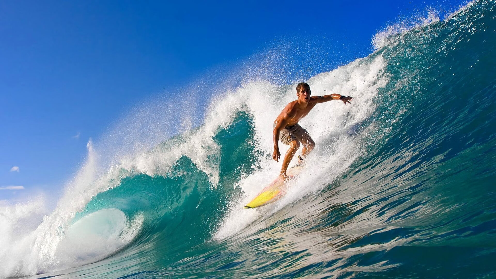 菲律宾跆拳道选手帕特里克·佩雷兹夺得首枚奖牌，社交媒体热烈祝贺。